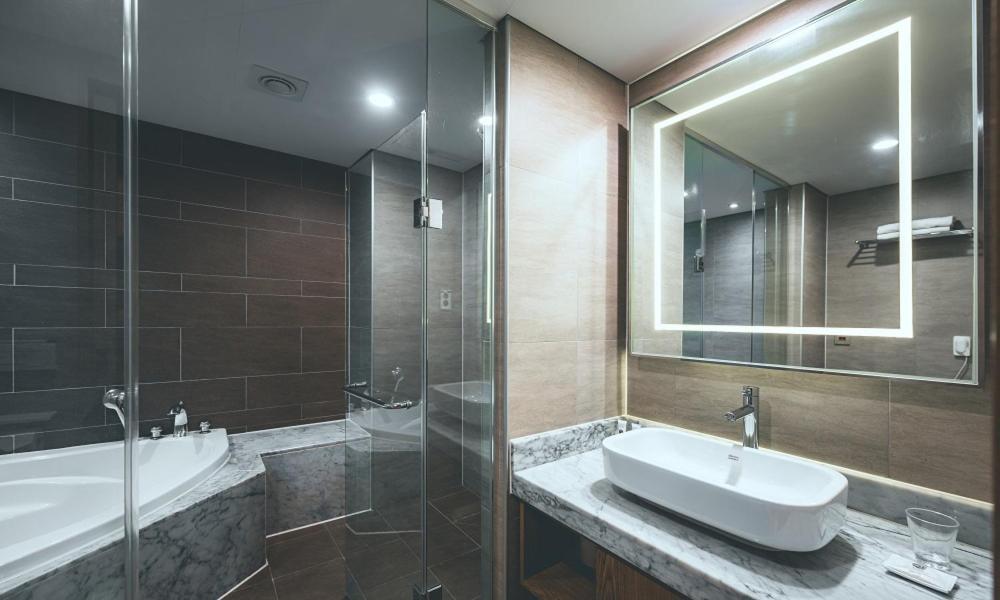Wonju City Hotel Hyeoksin Exterior foto