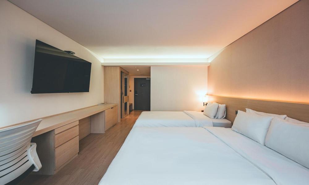 Wonju City Hotel Hyeoksin Exterior foto